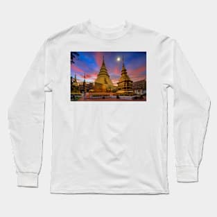 Wat Phra Singh sunrise Long Sleeve T-Shirt